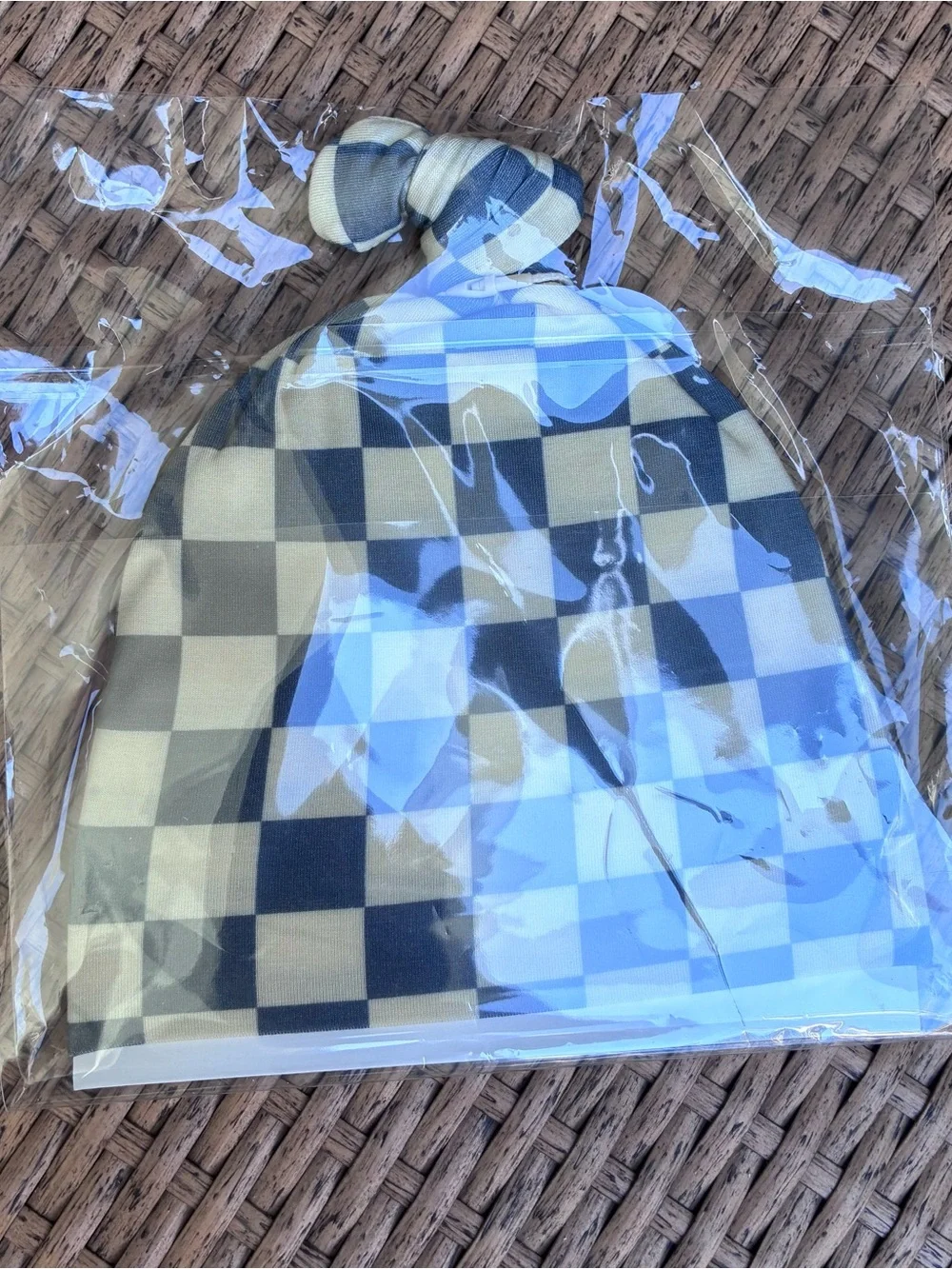 New Lou Lou and Company NB-3 months Miles Top Knot Beanie Hat Checkered Blue